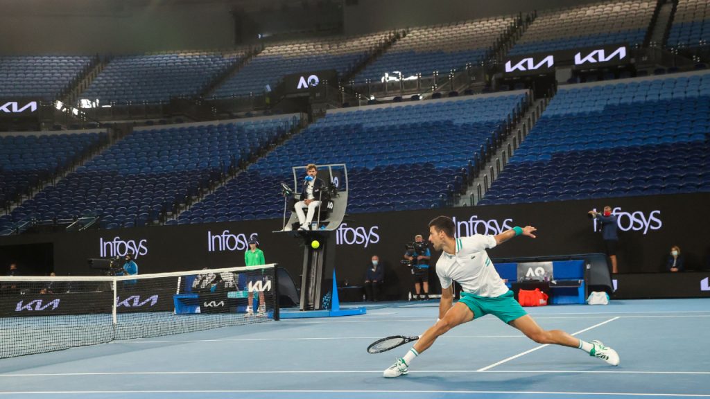 Injured Djokovic beats Raonic, advances to quarters at Australian Open – Sportsnet.ca