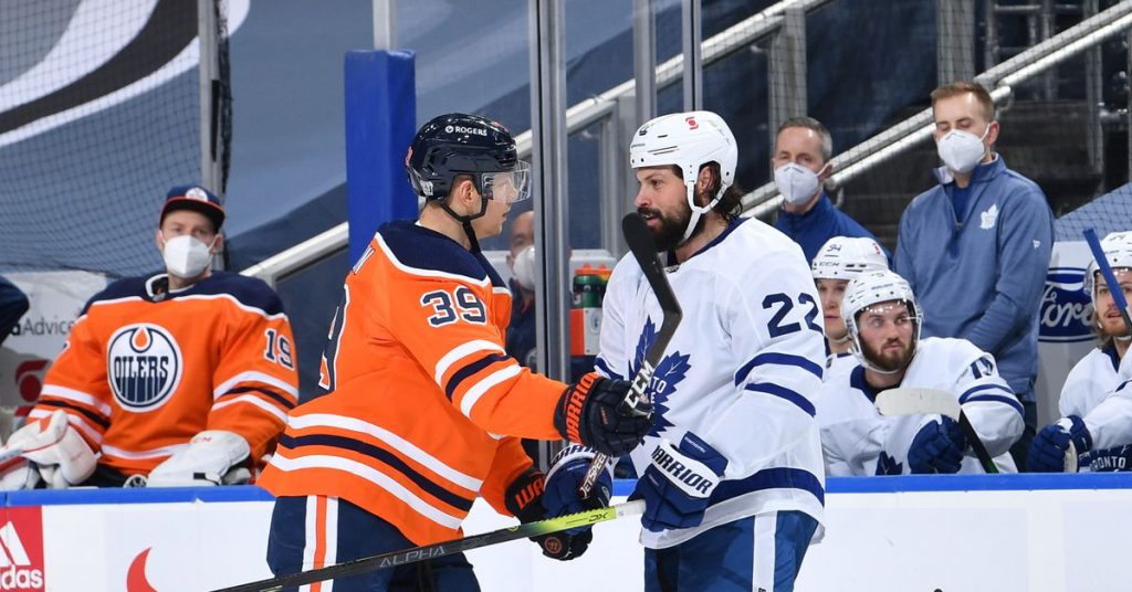 Oilers Alex Chiasson to have hearing over cross check on Maple Leafs Jimmy Vesey – Pension Plan Puppets