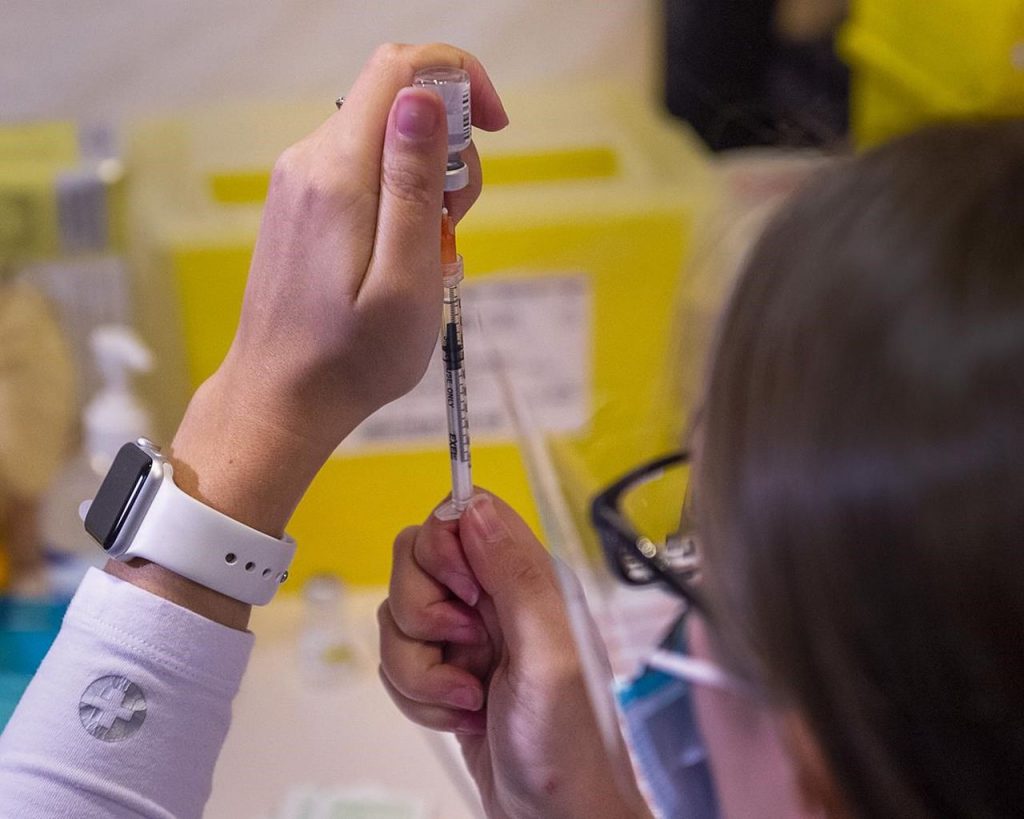 Canadian Press NewsAlert: B.C. to offer second dose of COVID vaccine after 4 months – WellandTribune.ca