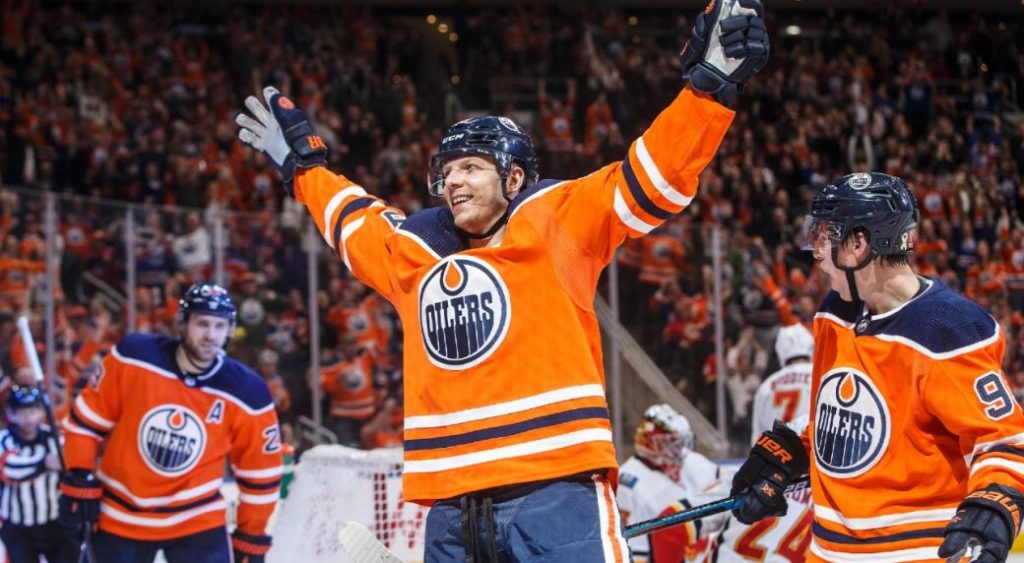 Oilers’ Chiasson to have hearing for cross-checking Maple Leafs’ Vesey