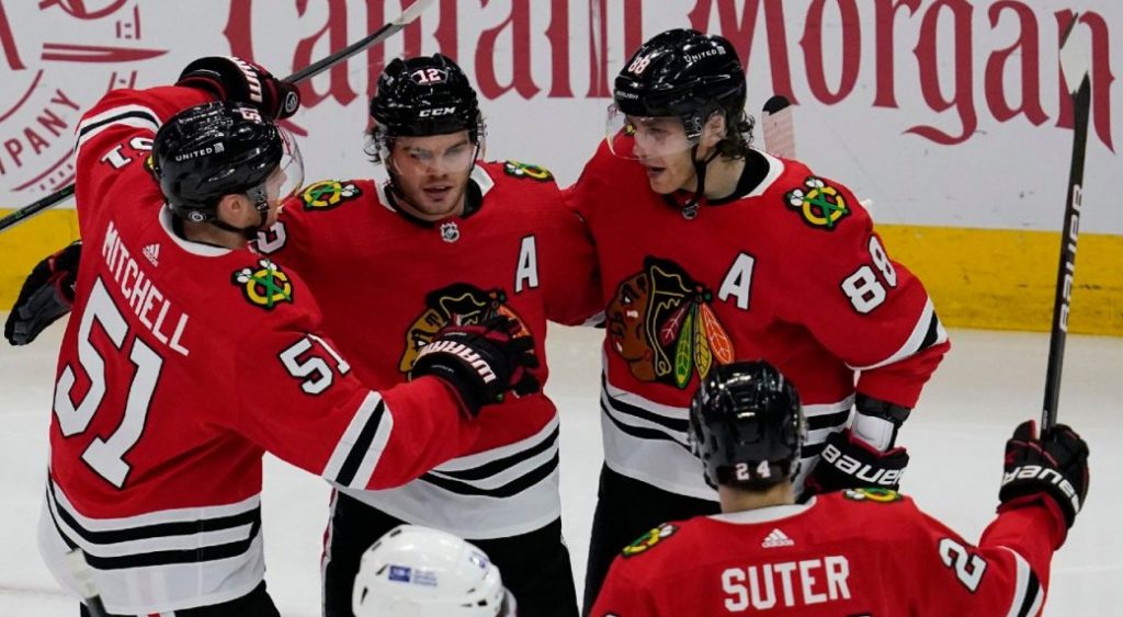 Philipp Kurashev scores in shootout as Blackhawks beat Lightning – Sportsnet.ca