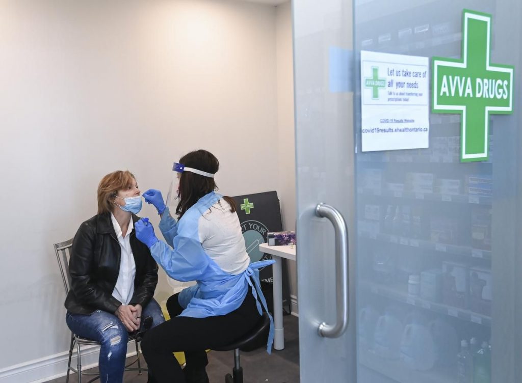 Today's coronavirus news: Ontario reporting 1468 more cases, 11 deaths; Ontario family doctors in some regions will start giving vaccinations today – Toronto Star