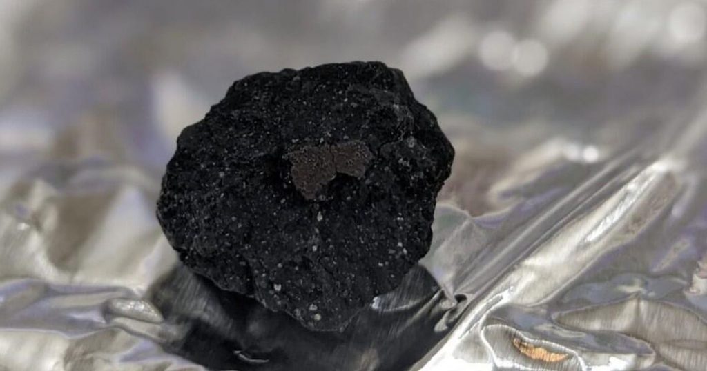 'Astonishingly rare' fireball meteorite found in UK driveway – CNET