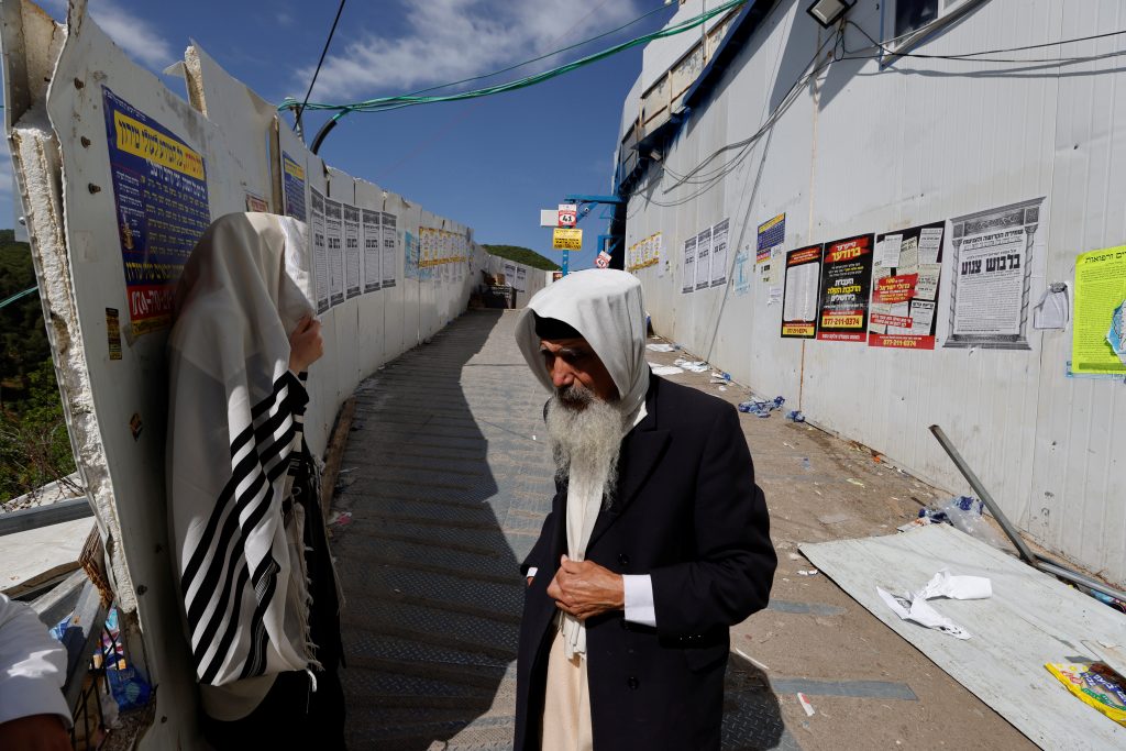 Israel observes day of mourning for religious festival dead