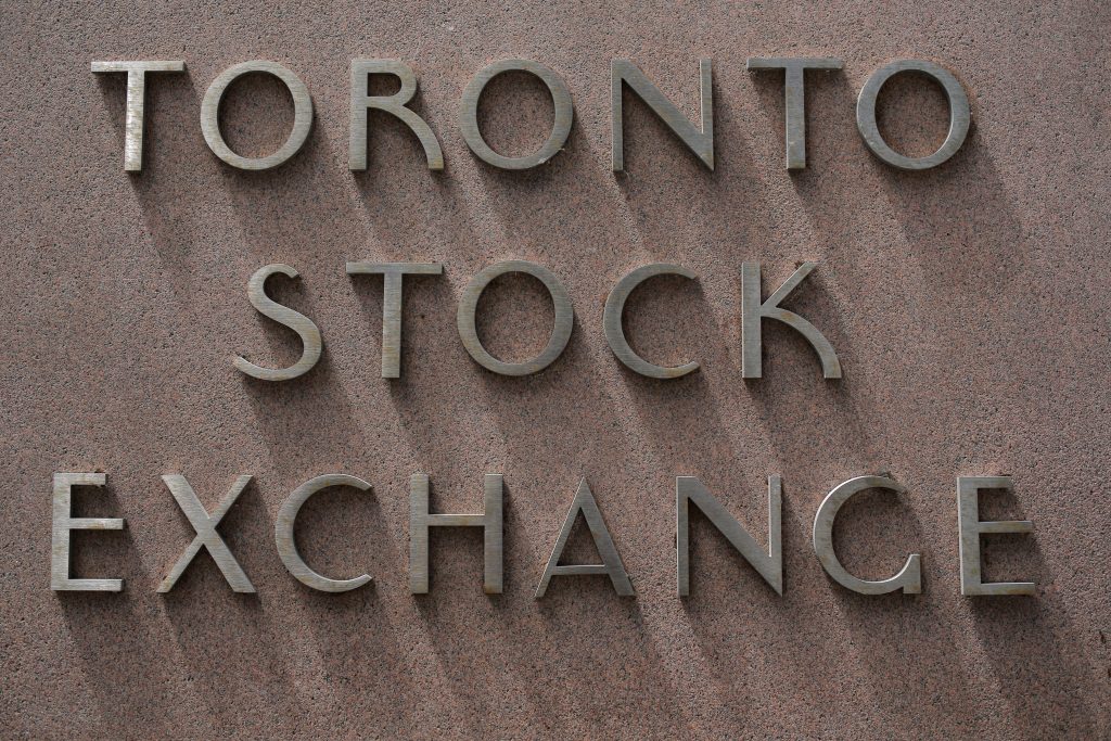 TSX inches higher on energy boost, strong wholesale trade data