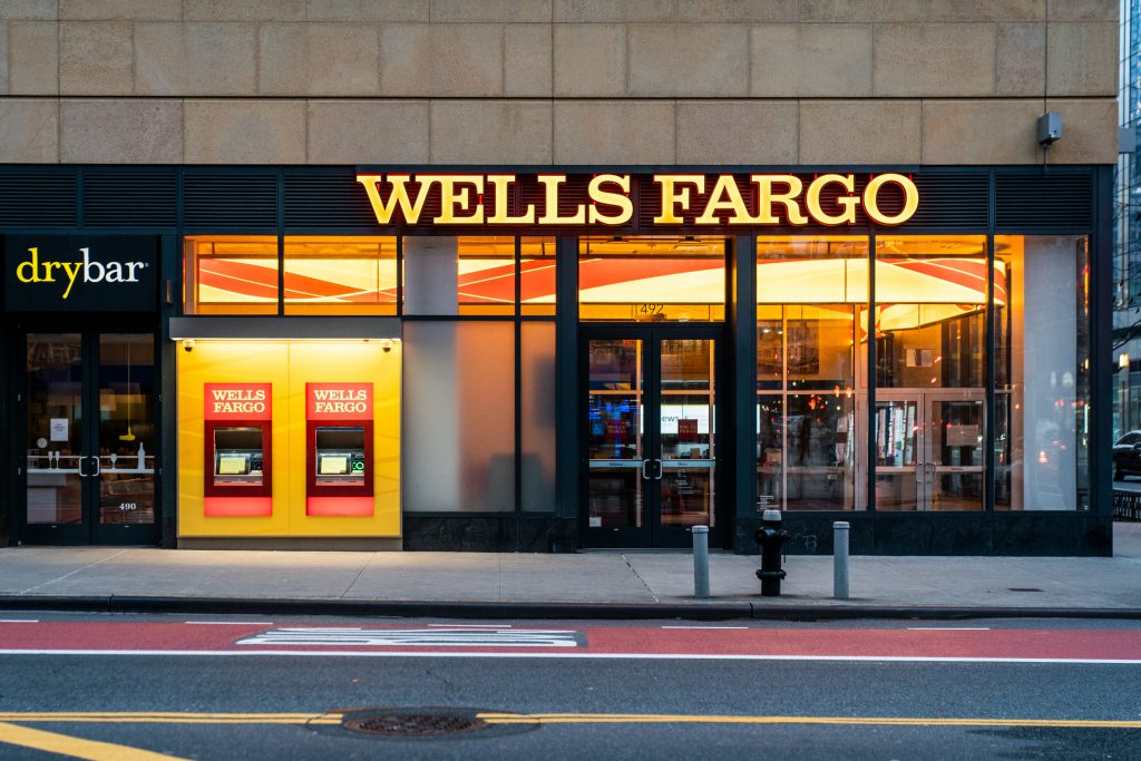 Global big banks plot back-to-office plans as vaccines roll out