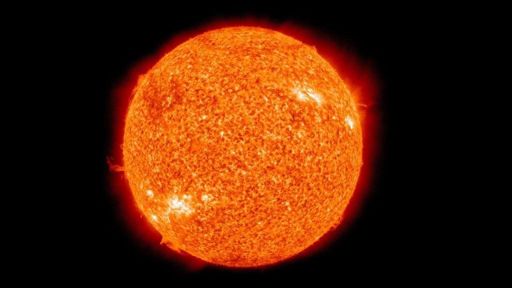 Massive solar storm heading towards Earth at 1.6 million kmph may impact cell phone, GPS signals – DNA India