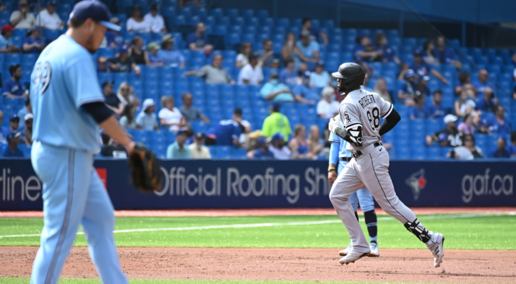 Blue Jays give it their all, but playoff odds take another hit vs. White Sox – Sportsnet.ca