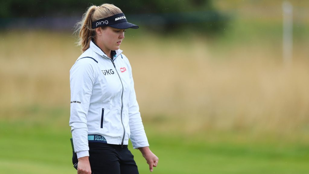 With old putter back in play, Brooke Henderson rolls into Sunday with chance to win at Carnoustie – Golf Channel