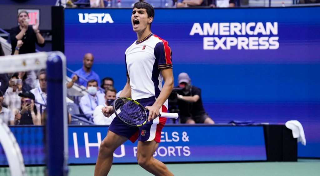 Alcaraz stuns third seed Tsitsipas to earn historic win at US Open – Sportsnet.ca