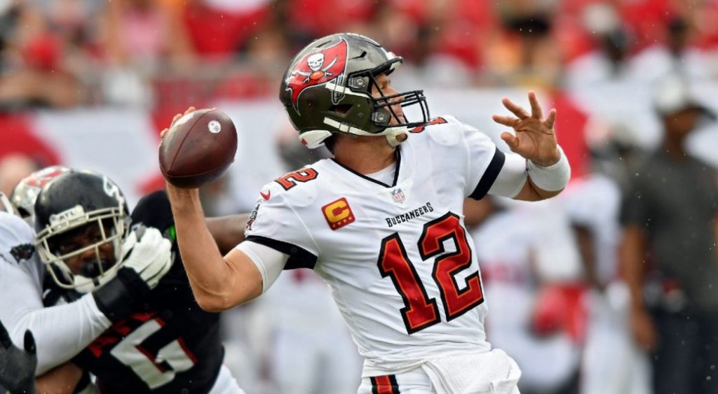 Tom Brady throws for 276 yards and 5 TDs as Buccaneers rout Falcons – Sportsnet.ca