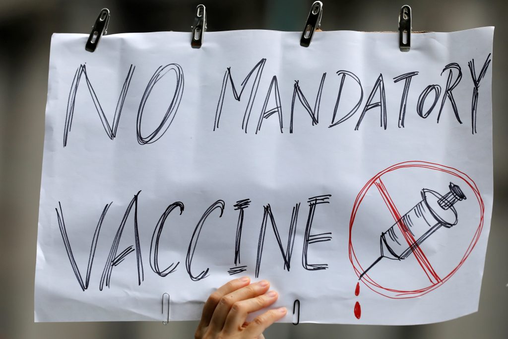 Olympics-Small minority of U.S. Olympians oppose COVID-19 vaccine mandate, say officials