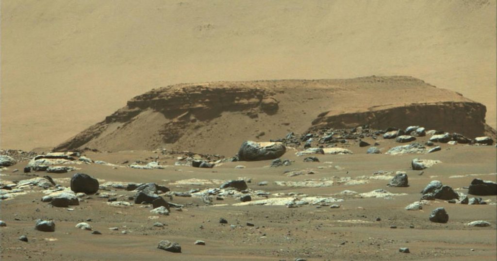Photos from NASA's Perseverance rover indicate ancient flash floods on Mars – CBS News