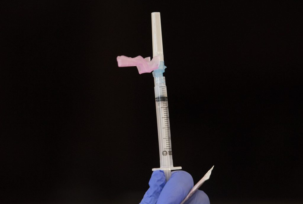 Ontario open to mass-vaccinating children against COVID at schools – iPolitics.ca