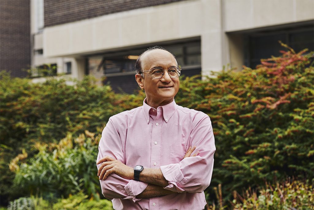 U of T's Sajeev John receives Gerhard Herzberg Canada Gold Medal for work on harnessing flow of photons – News@UofT