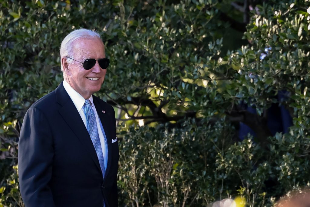 Exclusive-Biden plans in-person summit with Trudeau, Lopez Obrador on Nov. 18 -source