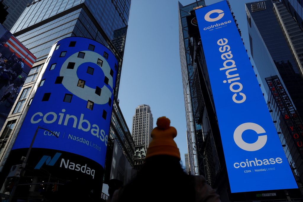 Coinbase falls short on revenue as trading volumes slump 30%