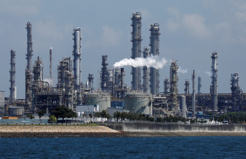 Shell builds Singapore pyrolysis oil unit to convert plastic waste to chemicals