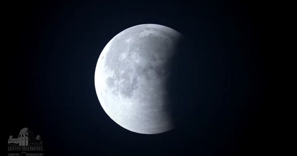 Watch the longest partial lunar eclipse since 1440 in just 1 minute – CNET
