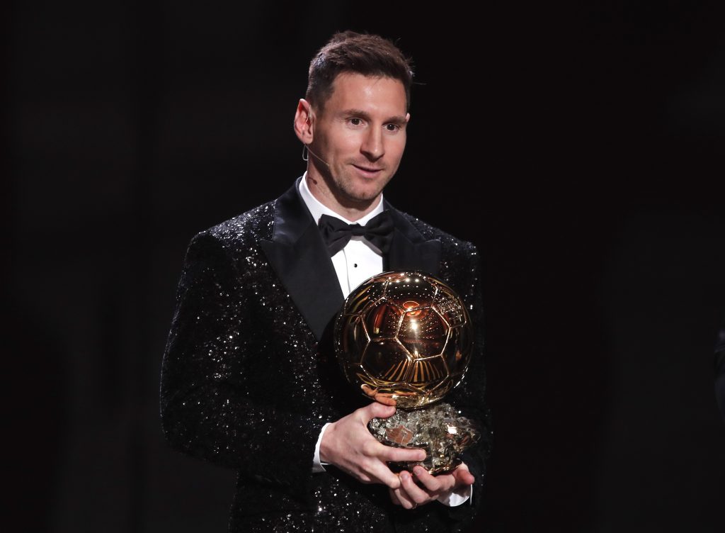 Soccer-Messi worthy of seventh Ballon d’Or victory, says Xavi