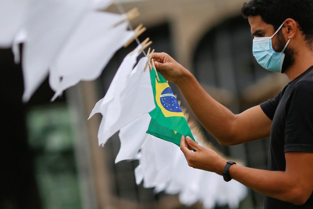 Brazilian Supreme Court justice mandates proof of vaccination to enter the country