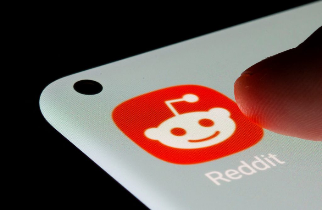 Reddit confidentially files to go public