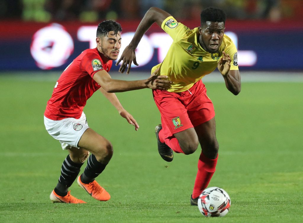 Soccer-African players to stay with clubs before Cup of Nations