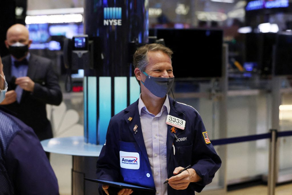 S&P 500, Dow touch record highs as unemployment claims dip
