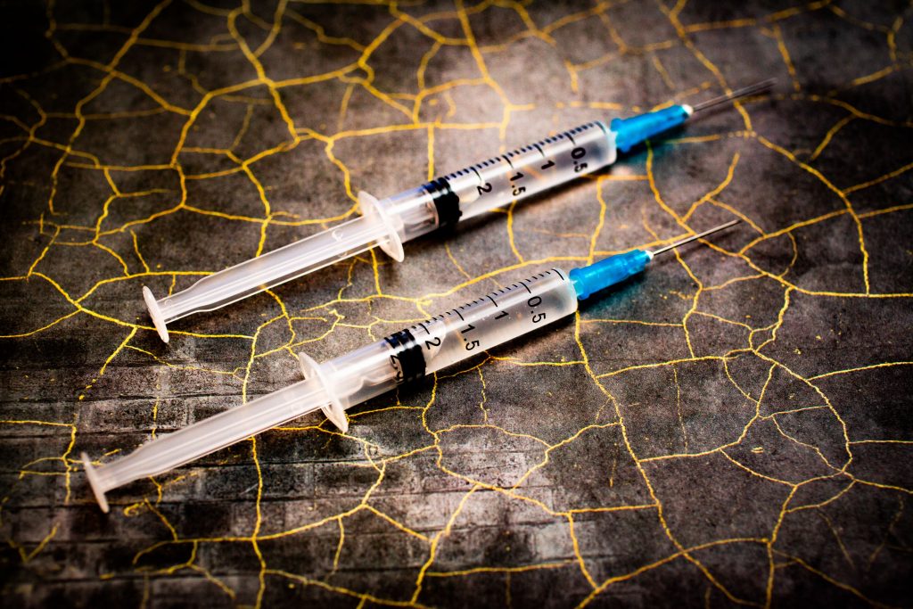 Which COVID booster should I get? What to know about mixing vaccines and the omicron variant – CNET