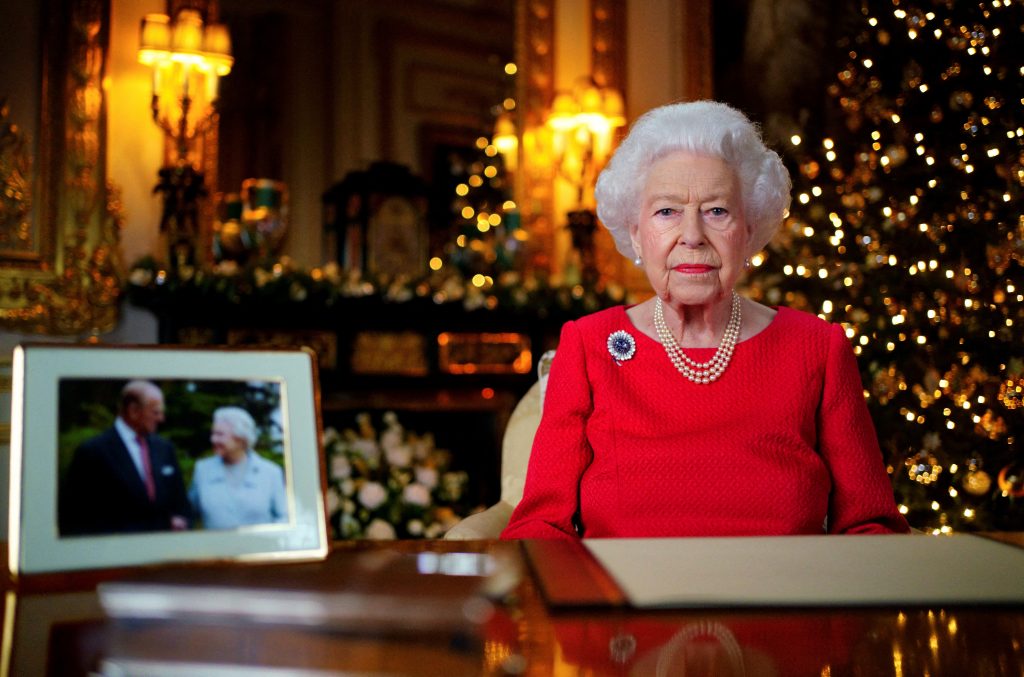 From puddings to trees, palace sets out queen’s Jubilee celebrations