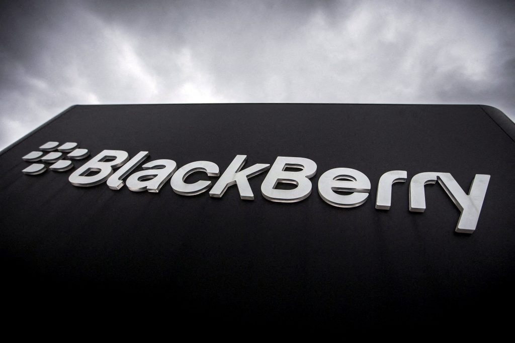 BlackBerry to sell patents related to mobile devices, messaging for 0 million