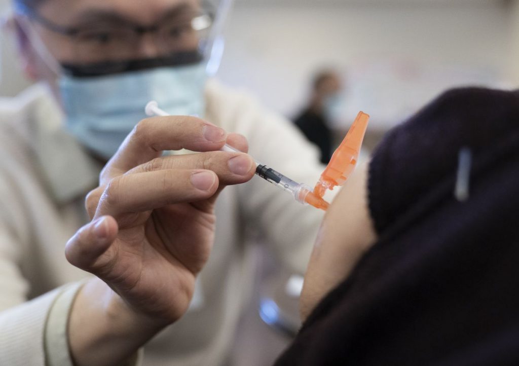 Prior COVID-19 infection offered protection against Delta variant, but vaccines still best shield against the virus, study says – The Globe and Mail