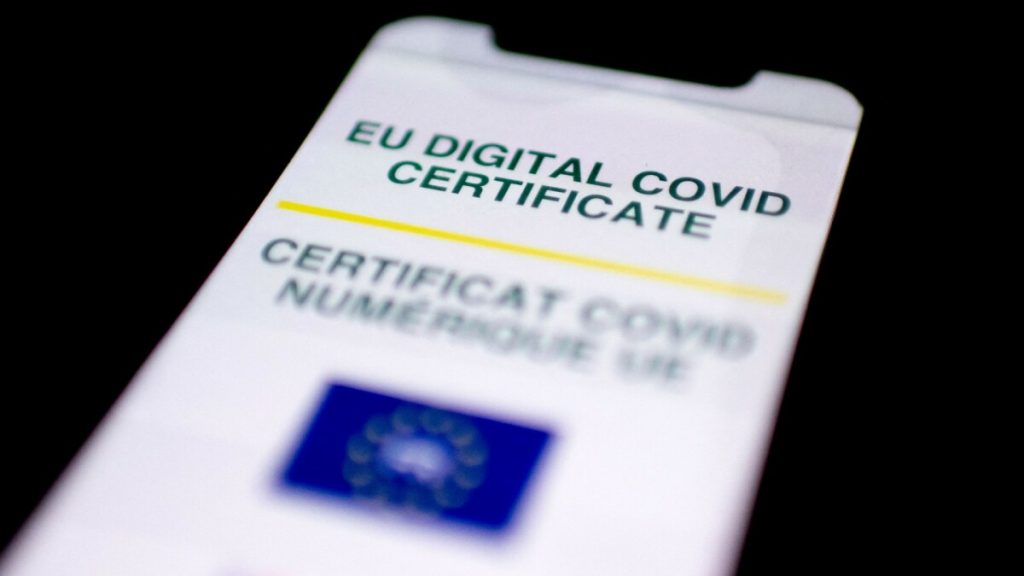 Apple's iOS 15.4 beta lets you add COVID-19 passport to Wallet app – Mashable