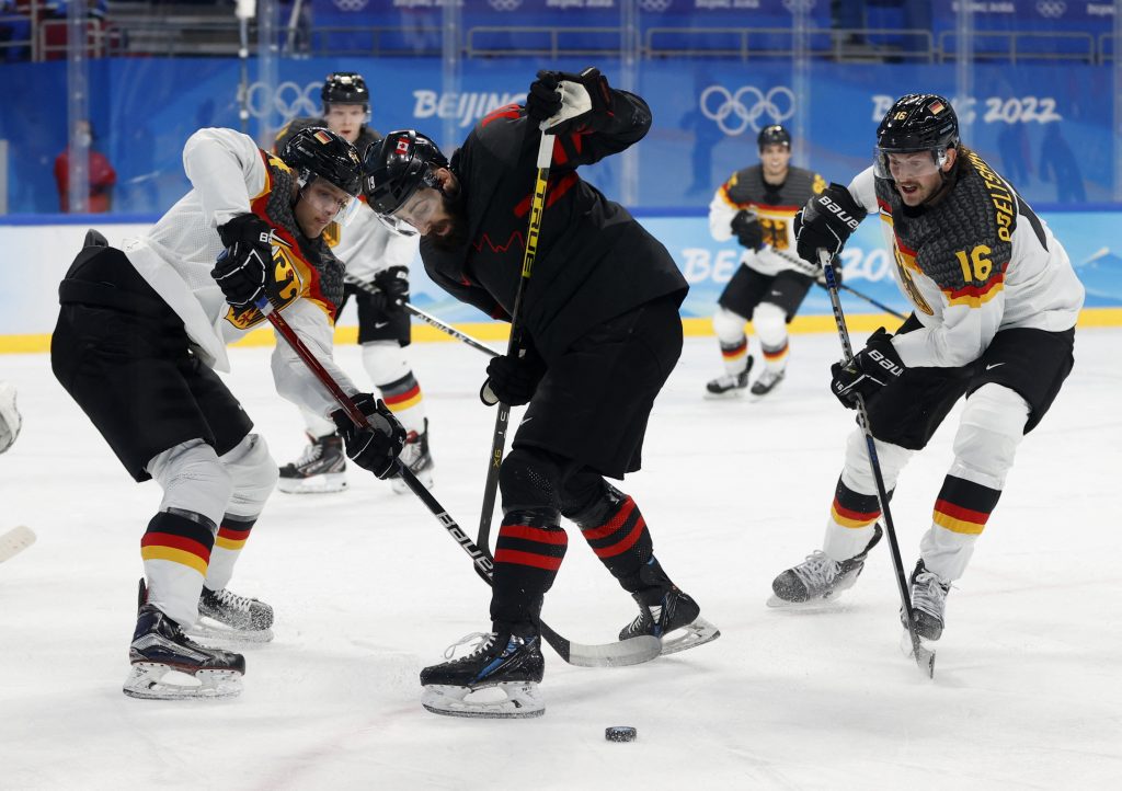 Olympics-Ice hockey-Canada avenges 2018 loss with win over Germany in Beijing opener