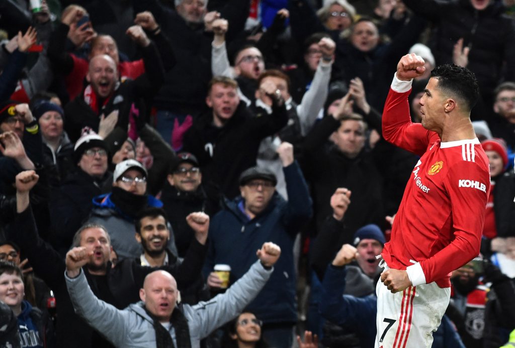 Soccer-Ronaldo breaks goal drought as United defeat Brighton