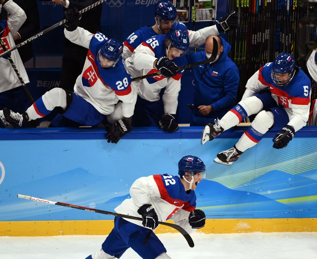 Olympics-Ice hockey-No medals for U.S. or Canada after quarter-final flops