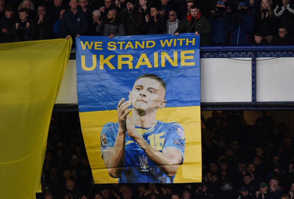 Soccer-Ukraine solidarity, anti-war messages across stadiums
