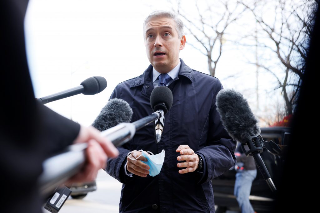 Canada to invest C0 million to develop semiconductor industry