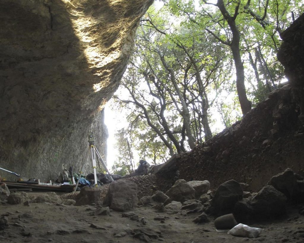 French cave tells new story about Neanderthals, early humans – TheRecord.com