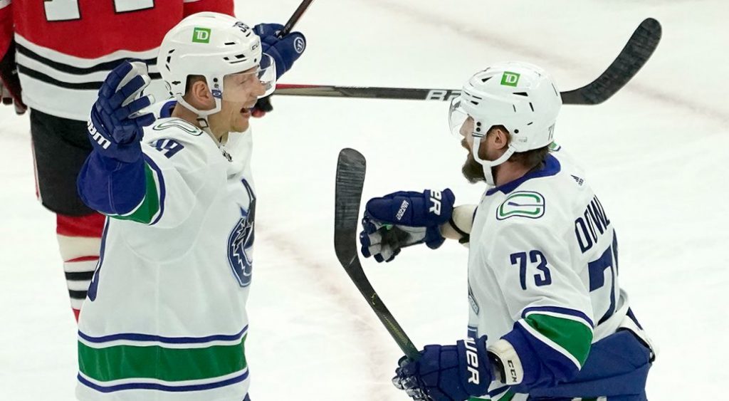 Canucks receive support from unusual suspects in win over Blackhawks – Sportsnet.ca
