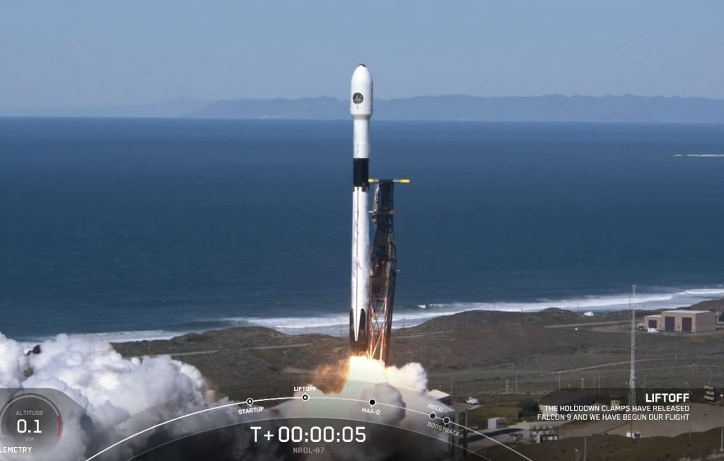 Watching a SpaceX booster landing never grows old, so here’s Wednesday’s – Digital Trends