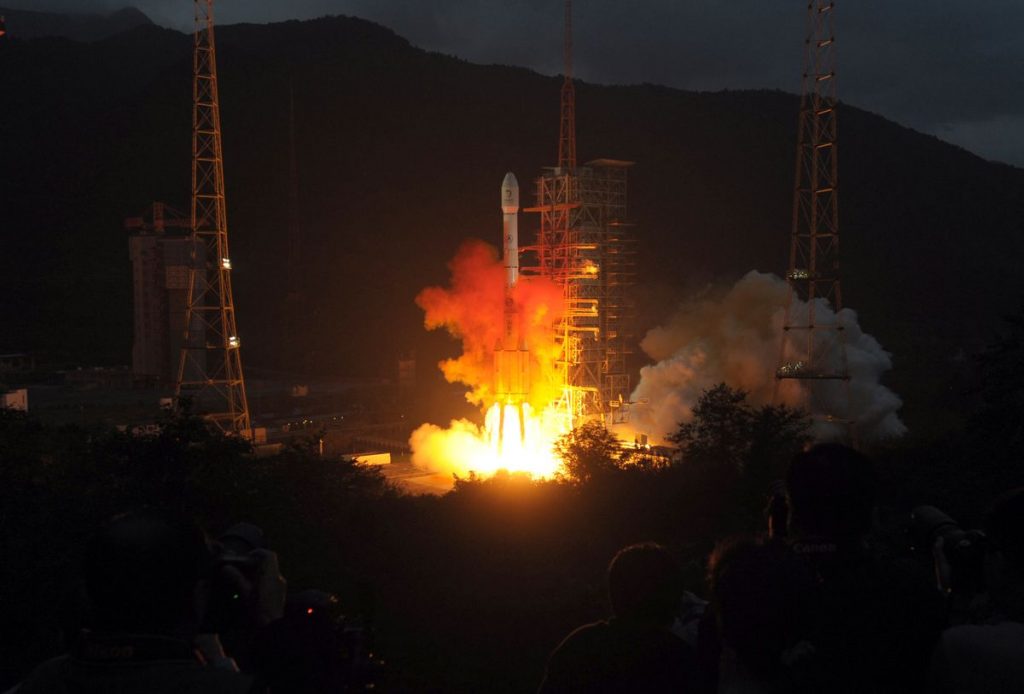 A piece of a Chinese rocket slammed into the Moon this morning – The Verge