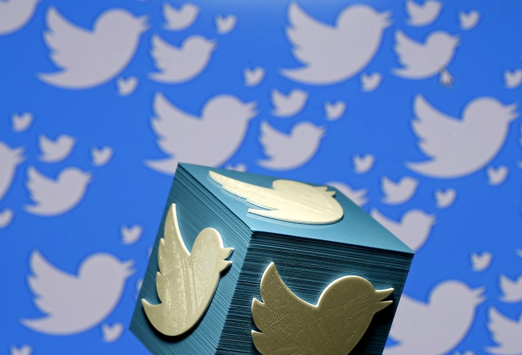 Twitter names new leaders of consumer unit in push to add users