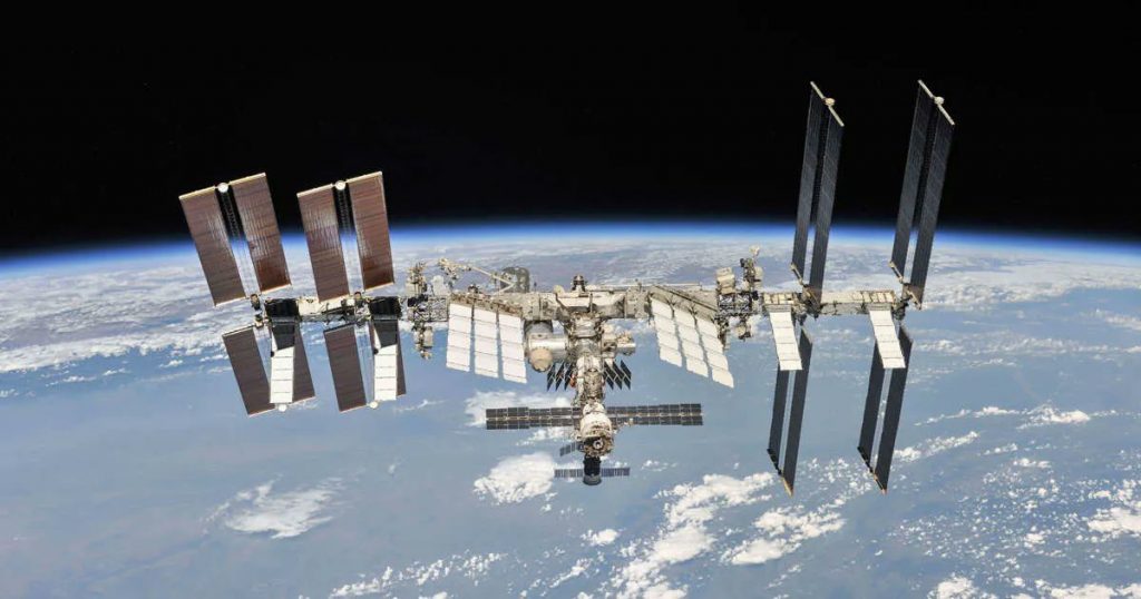If Russia Backs out of the ISS, SpaceX Could Help Keep the Station Operational – Universe Today