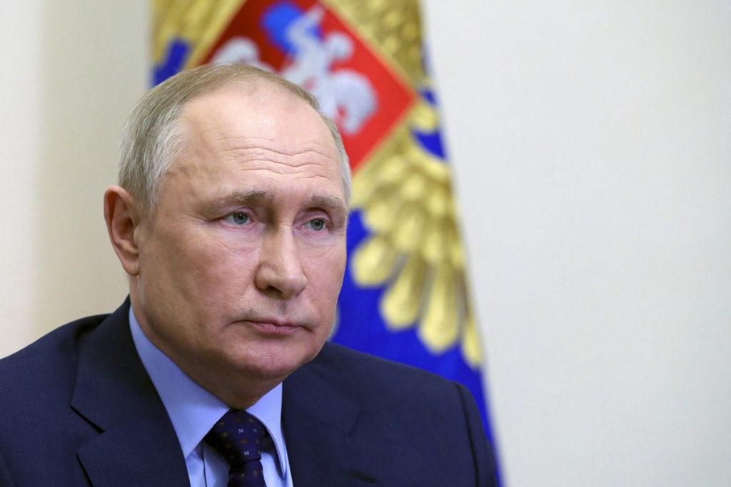 Politics Briefing: Russia slaps sanctions on 61 Canadians including politicians, journalists and soldiers – The Globe and Mail