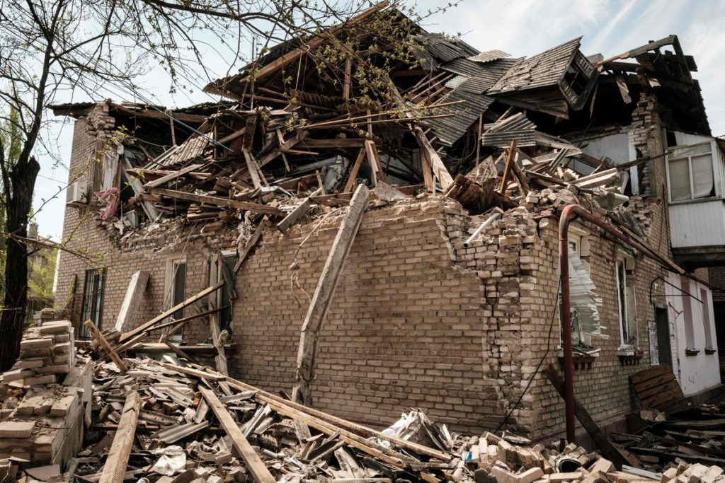 Politics Briefing: Canada sanctions over 200 people loyal to Putin in eastern Ukraine – The Globe and Mail