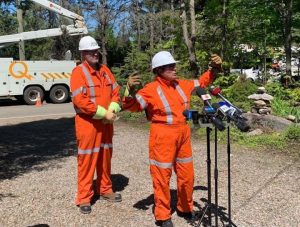 Weekend storm: Quebec says some parts of province won’t get power back until Saturday Weekend storm: Quebec says some parts of province won’t get power back until Saturday