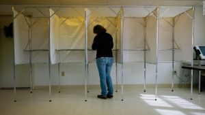 CNN Poll: Most Americans are concerned about the US and 'burned out' on politics – CNN CNN Poll: Most Americans are concerned about the US and 'burned out' on politics – CNN