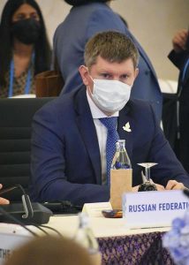 U.S., Canada, other APEC delegates walk out on Russian speaker