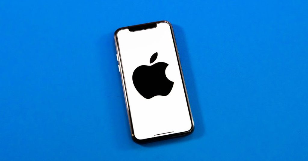 iOS 16 Could Bring Always-on Lock Screen to Future iPhones, Report Says – CNET